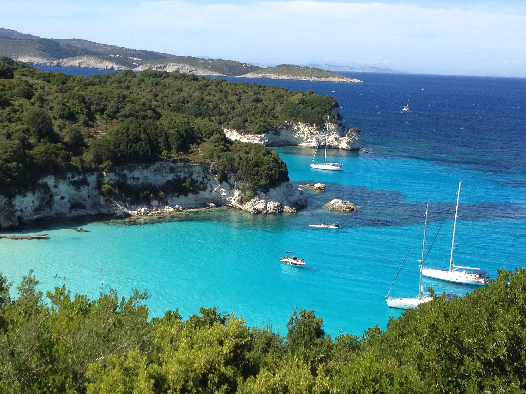 White Rocks beach (Kompothekrata, Ioanian Islands) on the map with photos  and reviews🏖️