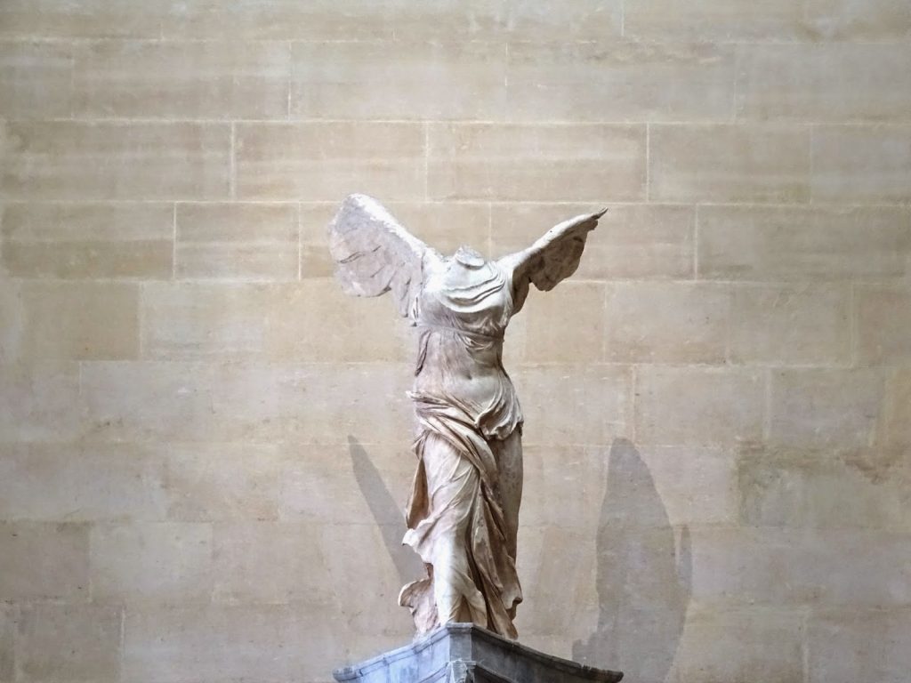 nike-in-louvre