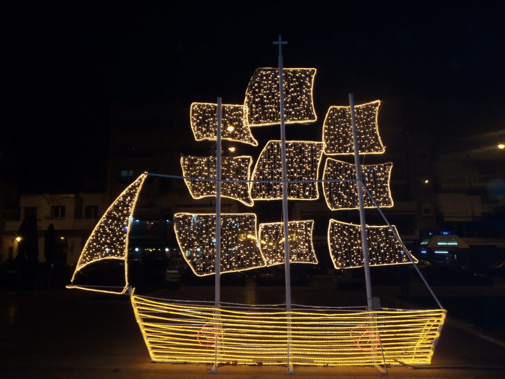 christmas-boat